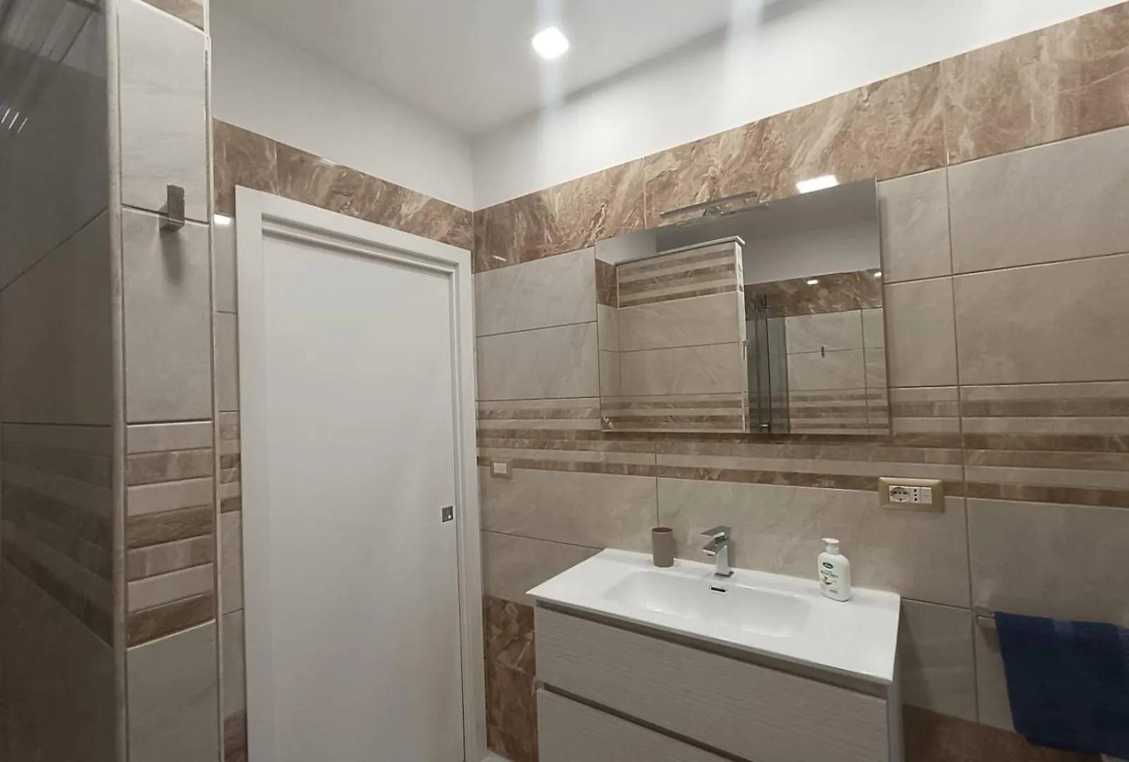 Carelli 9 Apartments 4 Naples 0*,