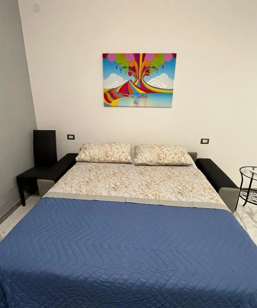 Carelli 9 Apartments 4 Naples